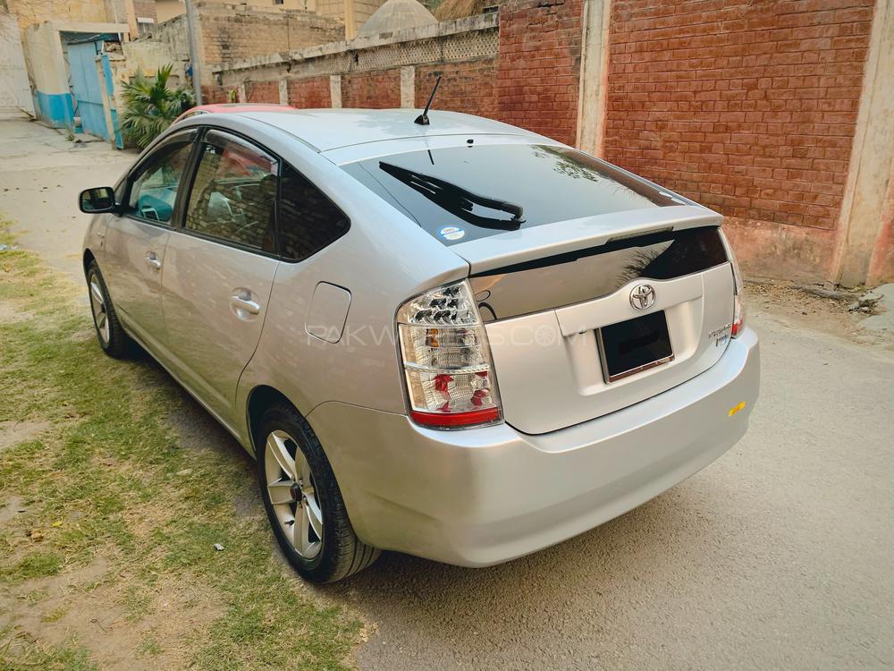 Toyota Prius 2010 for Sale in Peshawar Toyota Prius 2010 for Sale in Peshawar Image-5