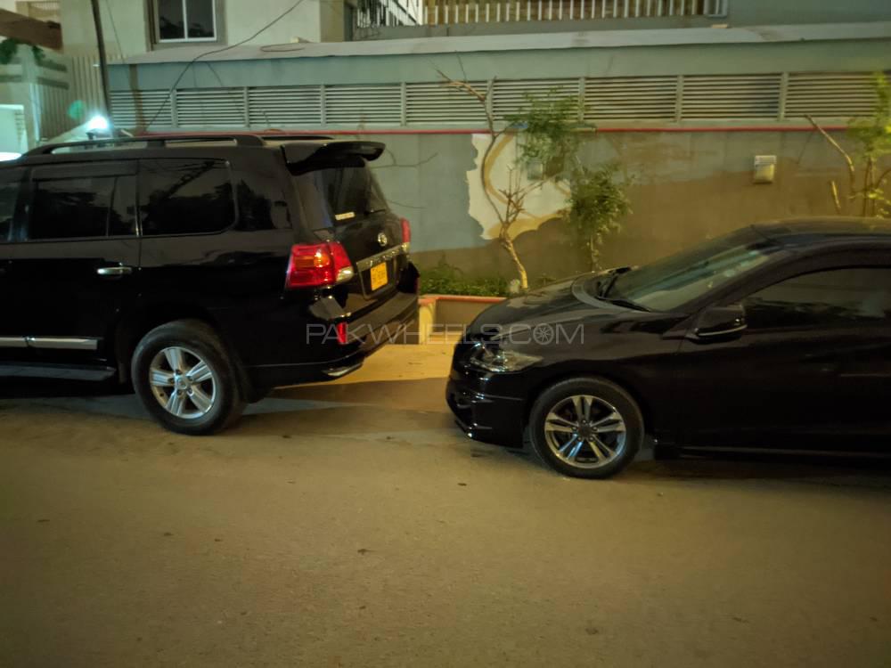 Honda CR-Z - 2011  Honda CR-Z - 2011  Image-2