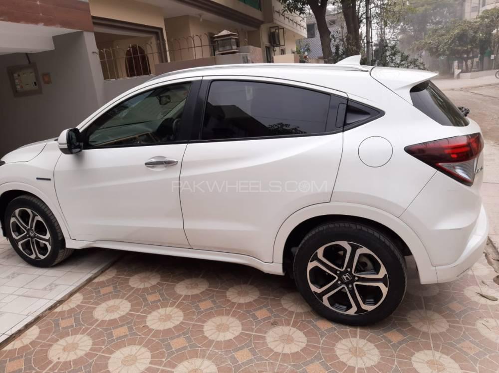 Honda Vezel 2014 for Sale in Lahore Honda Vezel 2014 for Sale in Lahore Image-7