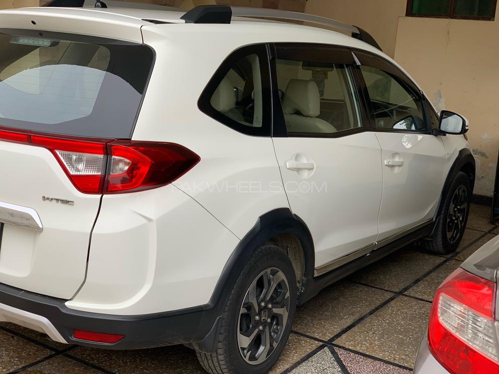 Honda BR-V 2017 for Sale in Lahore Honda BR-V 2017 for Sale in Lahore Image-9