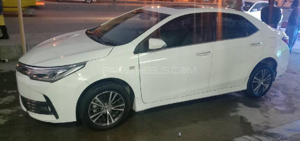 Toyota Corolla 2018 for Sale in Peshawar Image-1