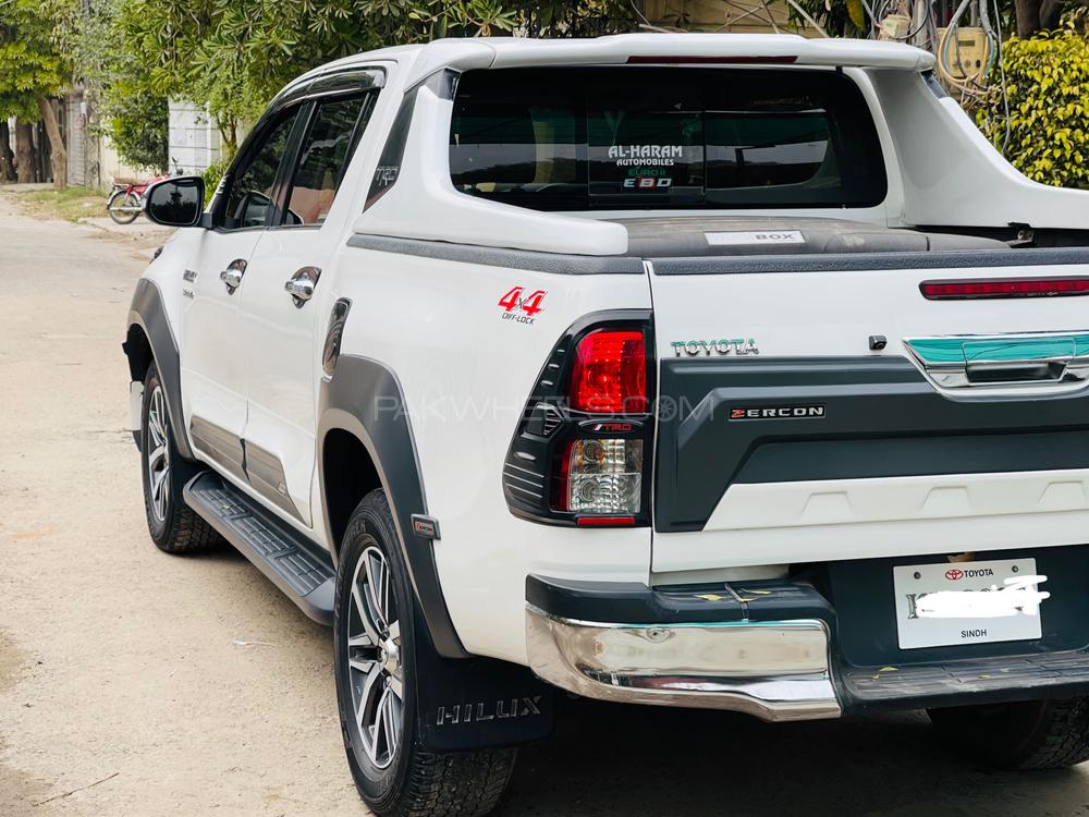 Toyota Hilux 2017 for Sale in Multan Toyota Hilux 2017 for Sale in Multan Image-3