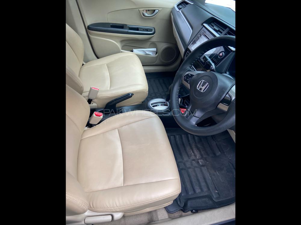 Honda BR-V 2017 for Sale in Lahore Honda BR-V 2017 for Sale in Lahore Image-13