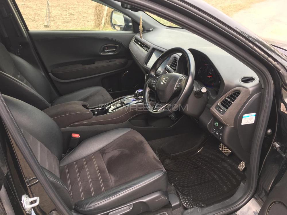 Honda Vezel 2016 for Sale in Lahore Honda Vezel 2016 for Sale in Lahore Image-7