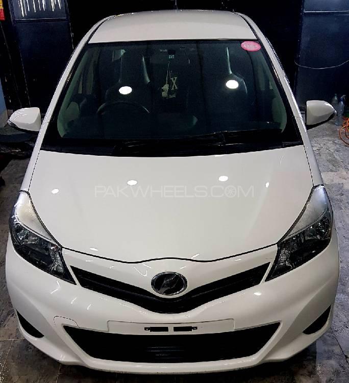 Toyota Vitz 2013 for Sale in Islamabad Image-1