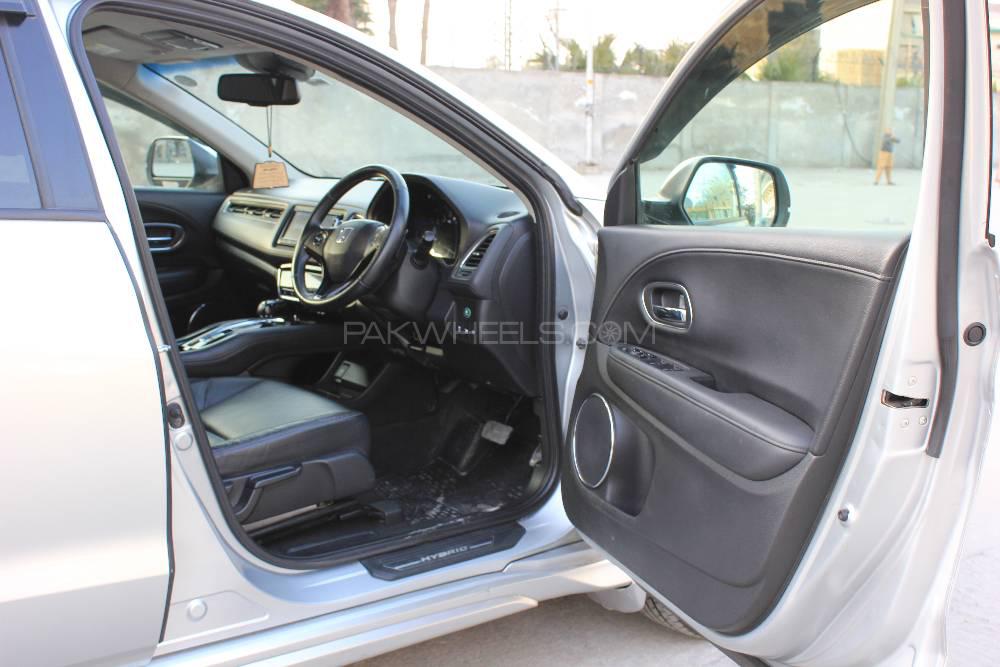 Honda Vezel 2014 for Sale in Islamabad Honda Vezel 2014 for Sale in Islamabad Image-9
