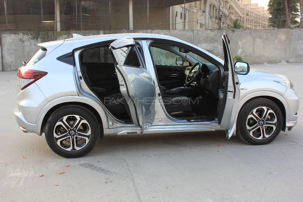 Honda Vezel 2014 for Sale in Islamabad Honda Vezel 2014 for Sale in Islamabad Image-10