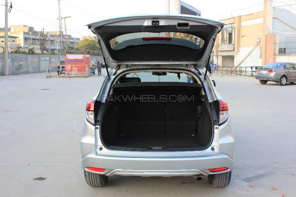 Honda Vezel 2014 for Sale in Islamabad Honda Vezel 2014 for Sale in Islamabad Image-13