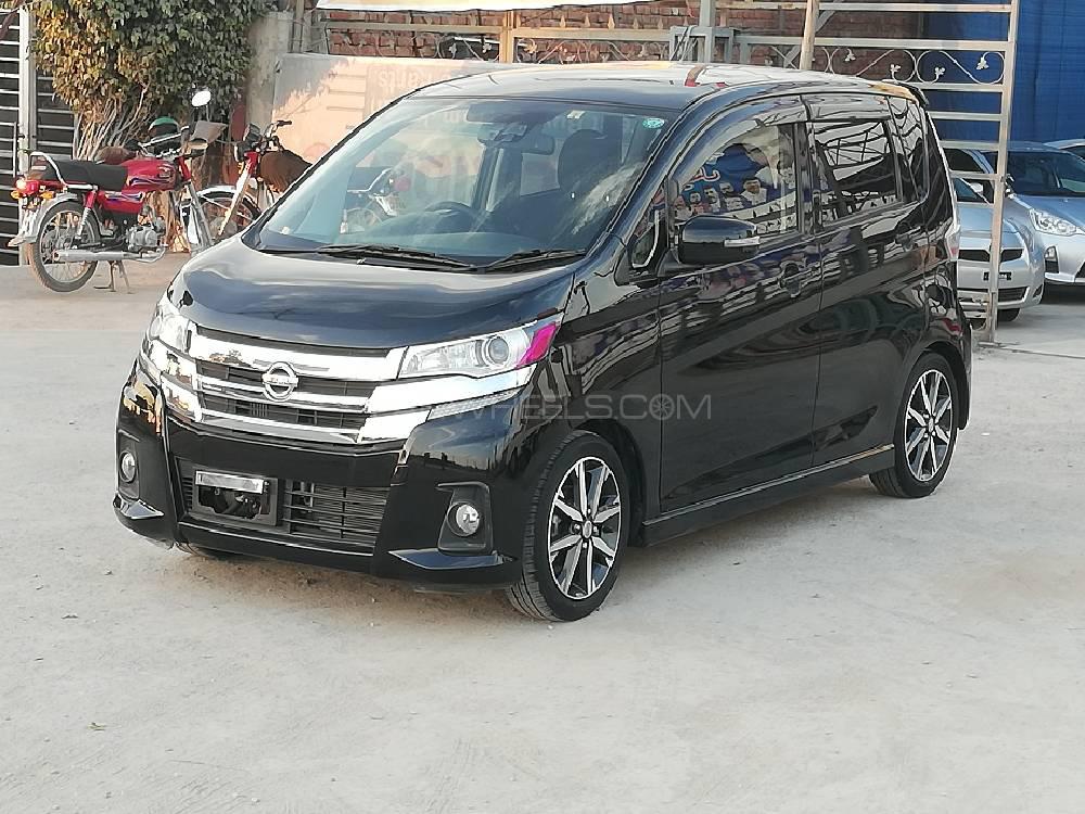 Nissan Dayz Highway Star 2017 for Sale in Rawalpindi Nissan Dayz Highway Star 2017 for Sale in Rawalpindi Image-3