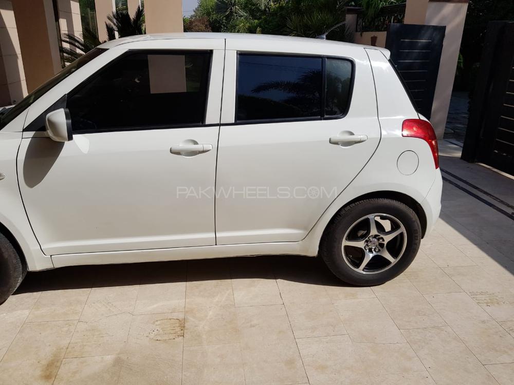سوزوکی سوئفٹ 2013 for Sale in لاہور سوزوکی سوئفٹ 2013 for Sale in لاہور Image-3