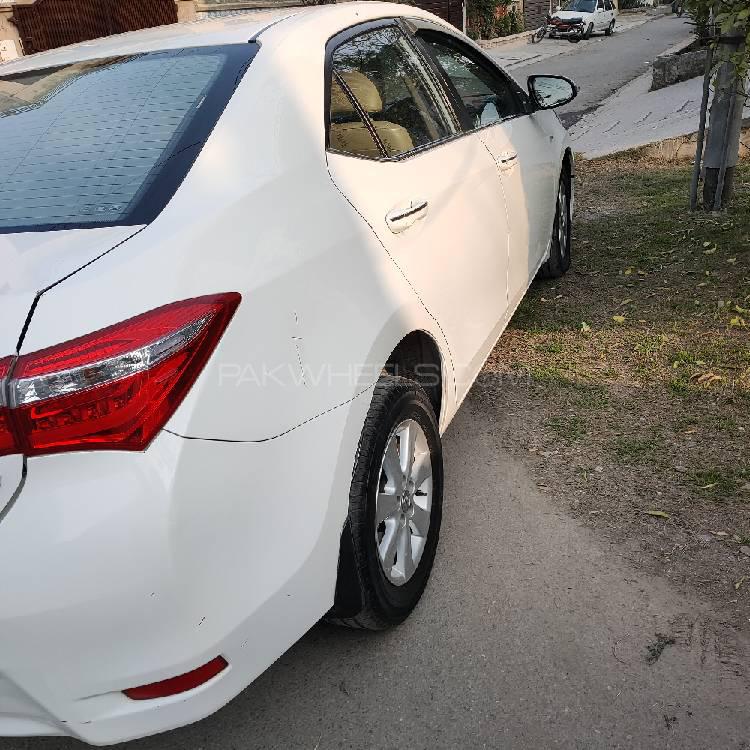Toyota Corolla 2015 for Sale in Lahore Toyota Corolla 2015 for Sale in Lahore Image-4