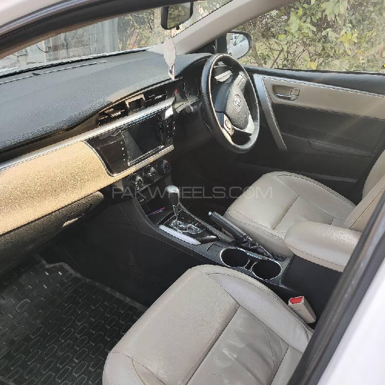 Toyota Corolla 2015 for Sale in Lahore Toyota Corolla 2015 for Sale in Lahore Image-6