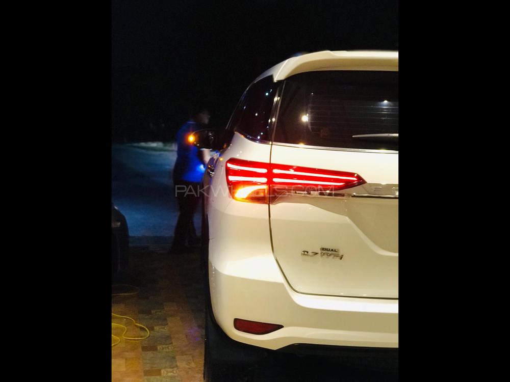 Toyota Fortuner 2017 for Sale in Lahore Toyota Fortuner 2017 for Sale in Lahore Image-3