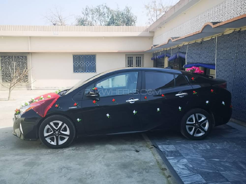 Toyota Prius 2018 for Sale in Attock Toyota Prius 2018 for Sale in Attock Image-8
