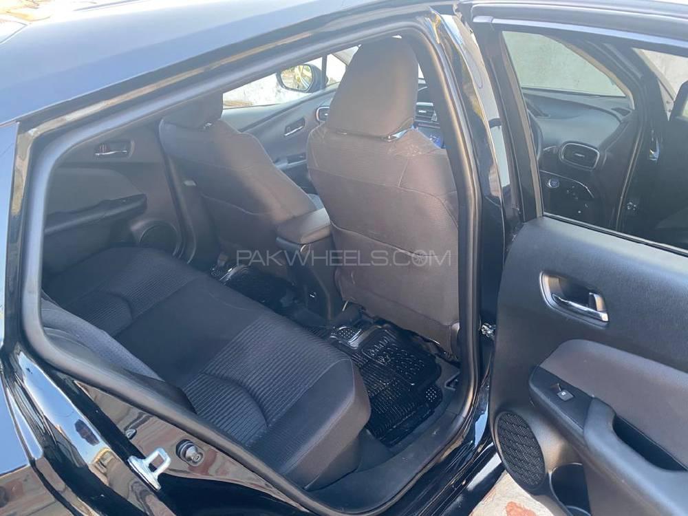 Toyota Prius 2018 for Sale in Attock Toyota Prius 2018 for Sale in Attock Image-13