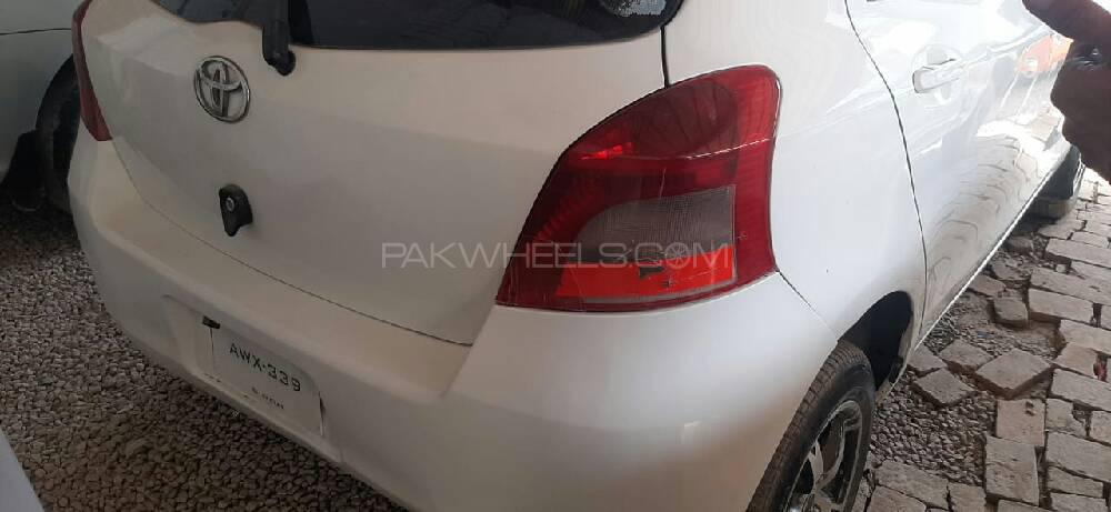 Toyota Vitz 2007 for Sale in Peshawar Image-1