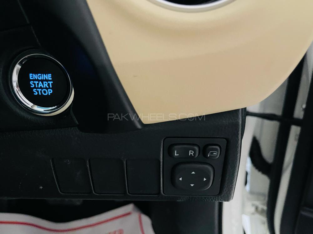 Toyota Corolla 2020 for Sale in Peshawar Toyota Corolla 2020 for Sale in Peshawar Image-8