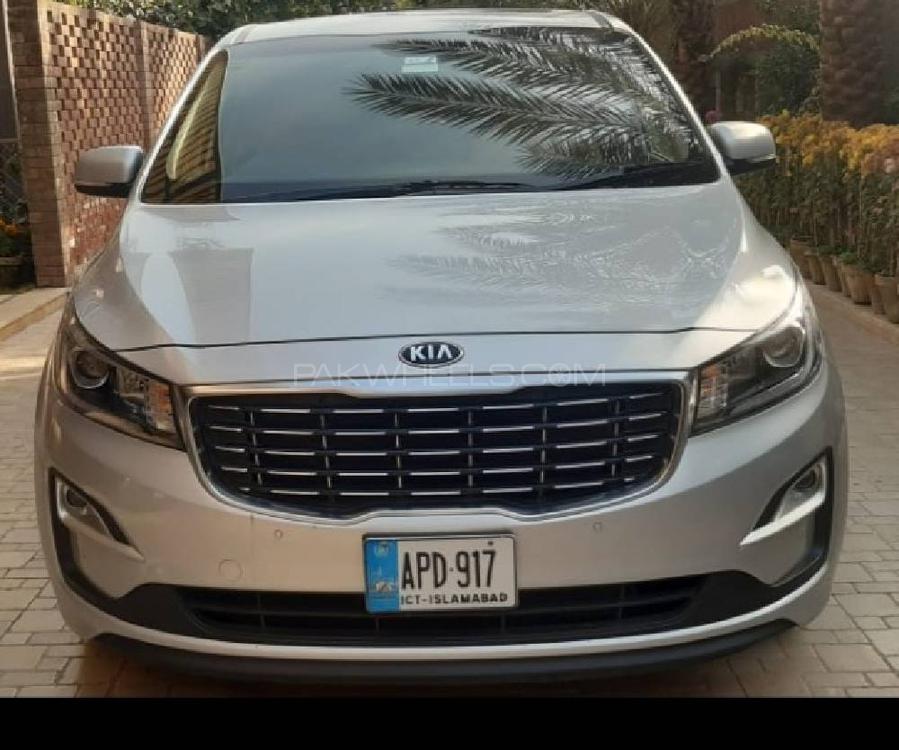 KIA Carnival 2019 for Sale in Multan Image-1