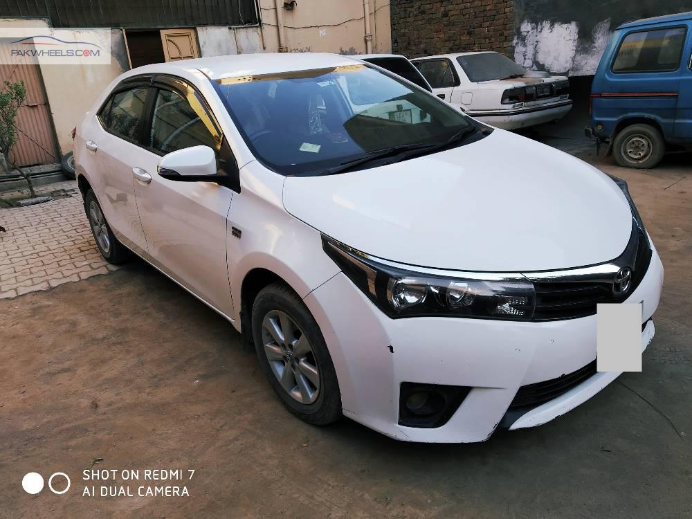 Toyota Corolla 2015 for Sale in Islamabad Image-1