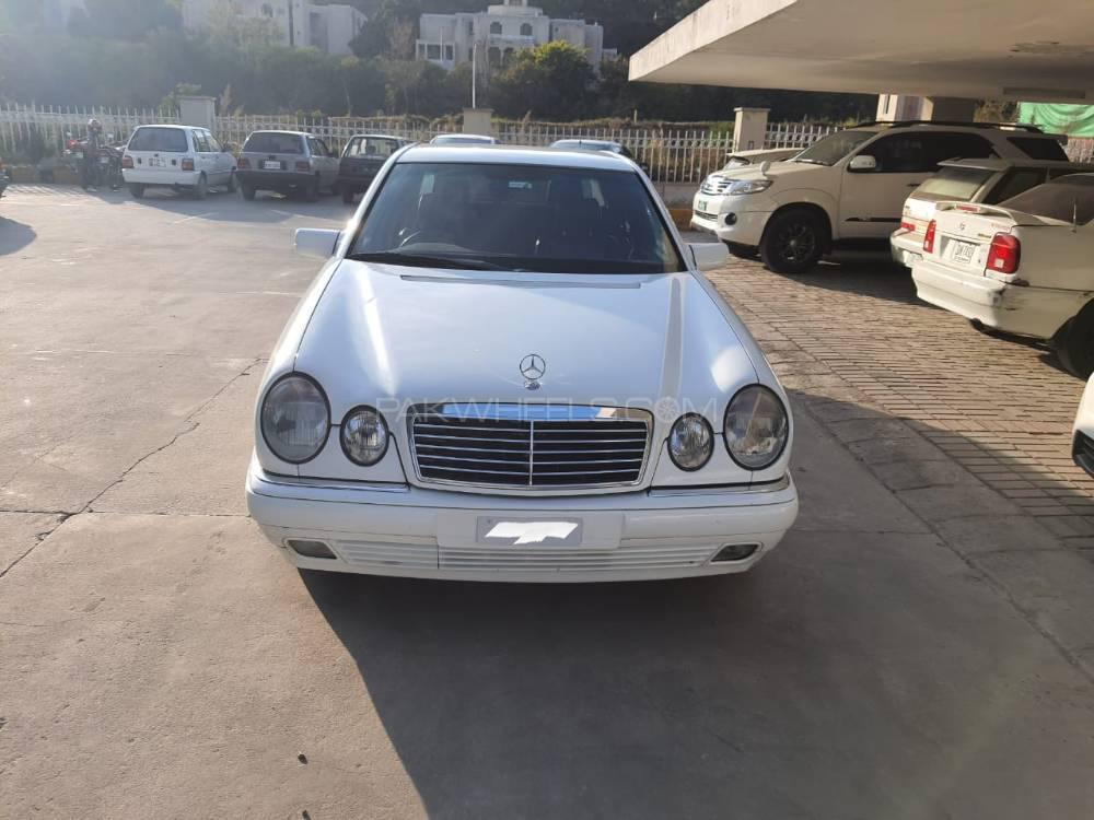Mercedes Benz E Class 1997 for Sale in Islamabad Image-1
