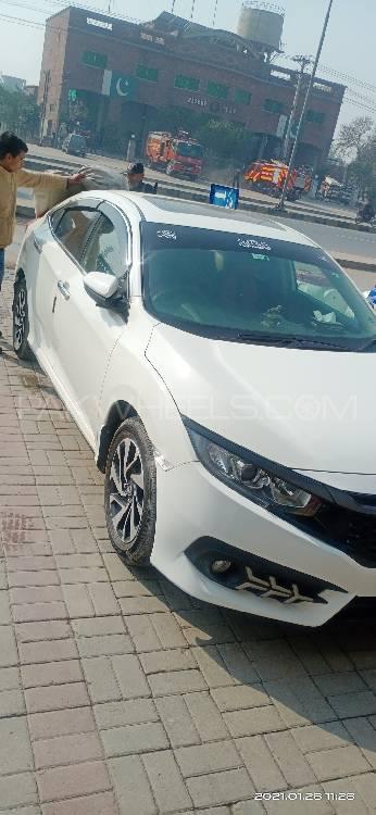 Honda Civic 2018 for Sale in Sheikhupura Honda Civic 2018 for Sale in Sheikhupura Image-5