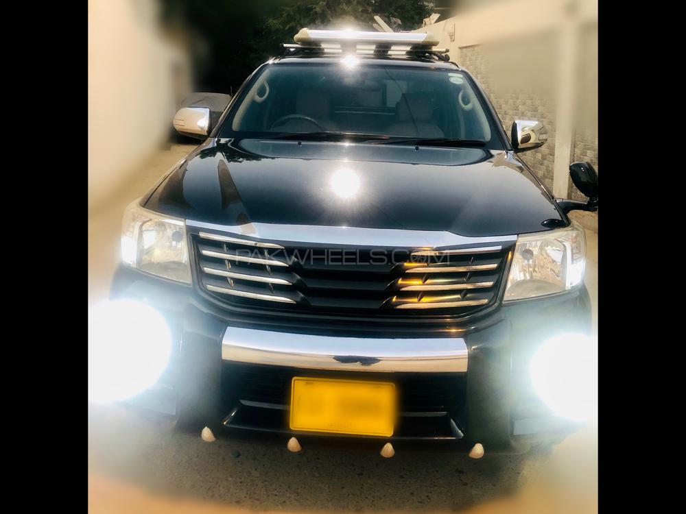 Toyota Hilux 2014 for Sale in Karachi Image-1