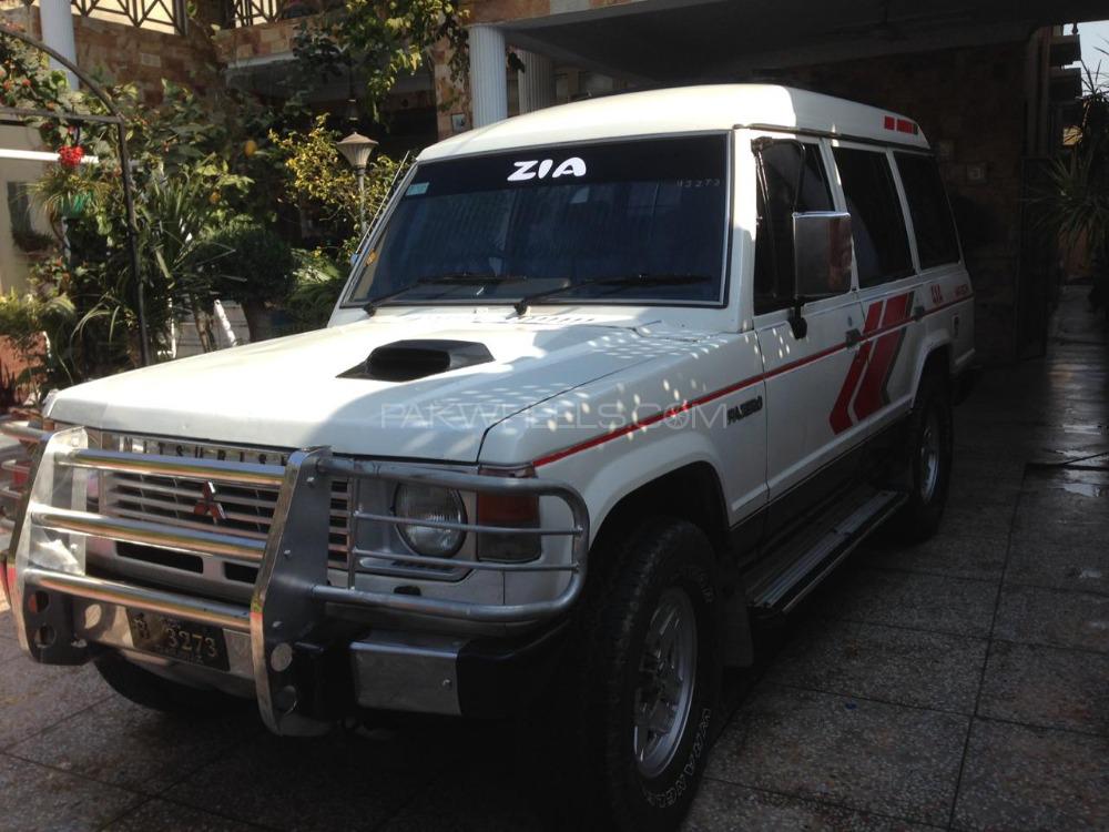 Mitsubishi Pajero 1987 for Sale in Peshawar Image-1