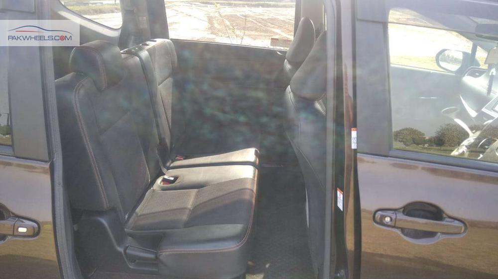 Toyota Sienta 2017 for Sale in Lahore Toyota Sienta 2017 for Sale in Lahore Image-11