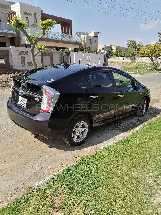 Toyota Prius G Touring Selection Leather Package 18 2015 For Sale In Lahore Pakwheels 4311