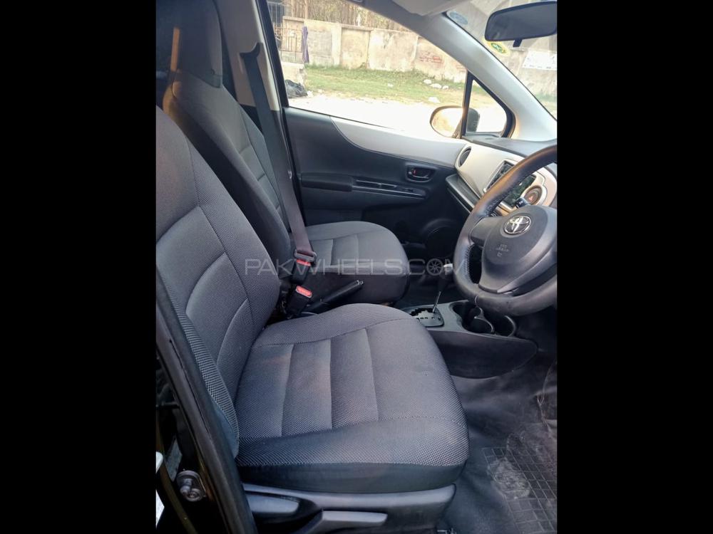 Toyota Vitz 2013 for Sale in Lahore Toyota Vitz 2013 for Sale in Lahore Image-7