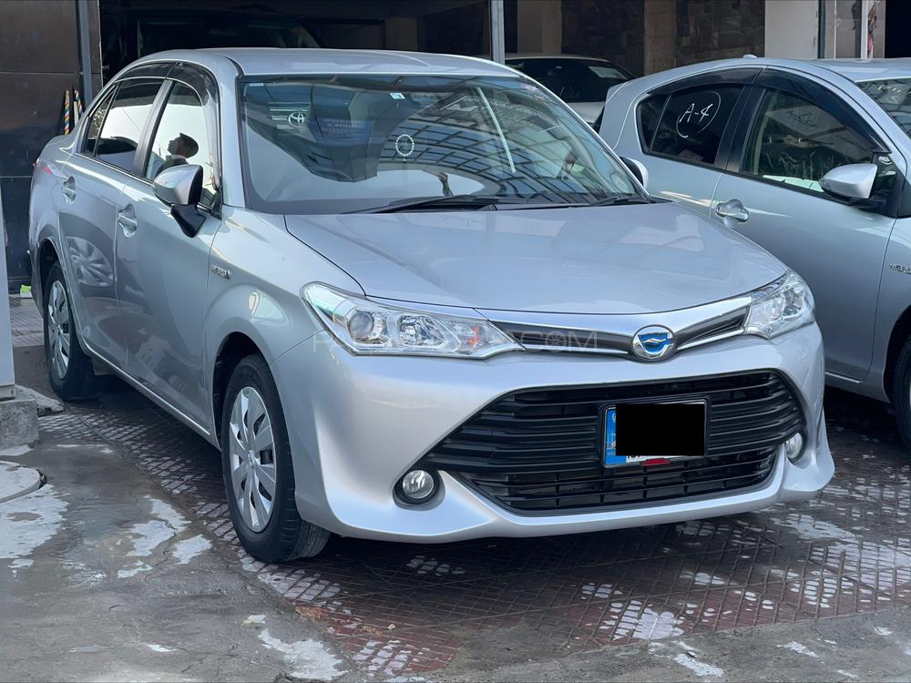 Toyota Corolla Axio 2017 for Sale in Islamabad Image-1