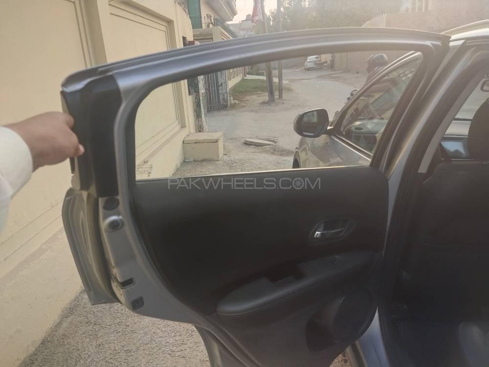 Honda HR-V 2017 for Sale in Multan Honda HR-V 2017 for Sale in Multan Image-13