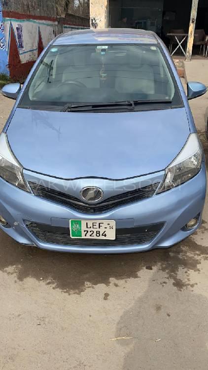 Toyota Vitz 2011 for Sale in Narowal Image-1