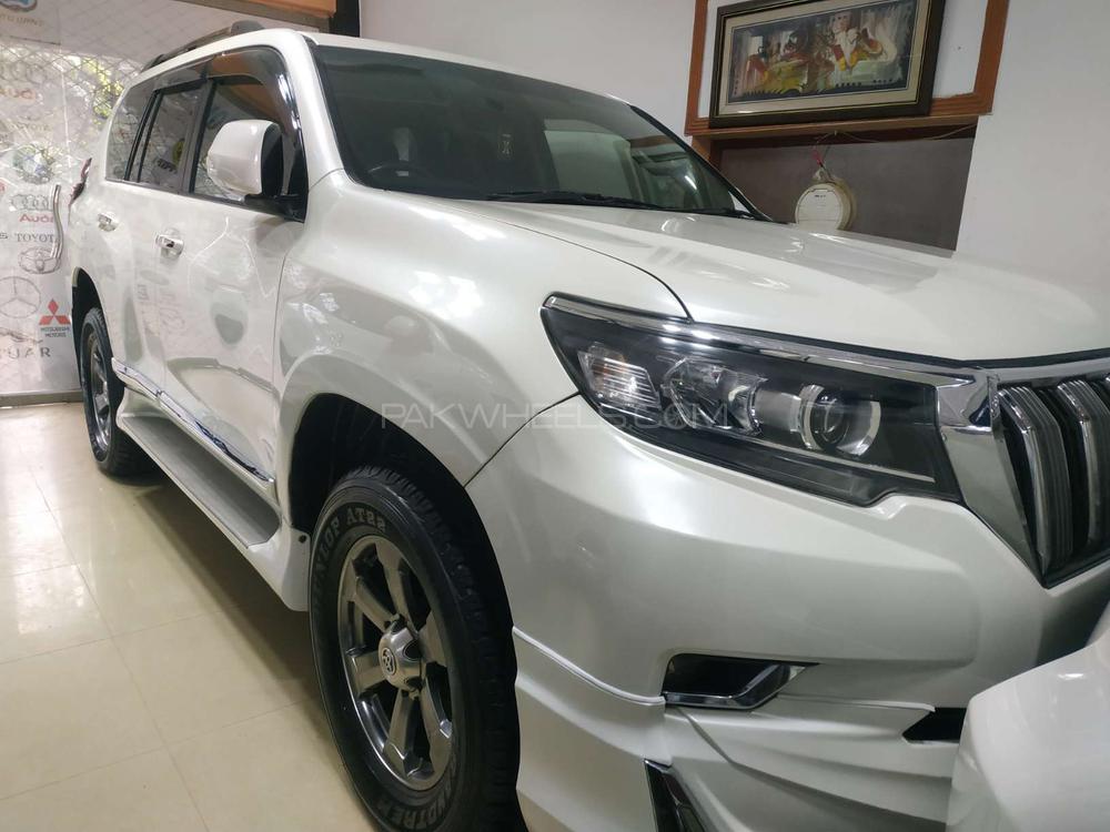 Toyota Prado 2010 for Sale in Islamabad Image-1