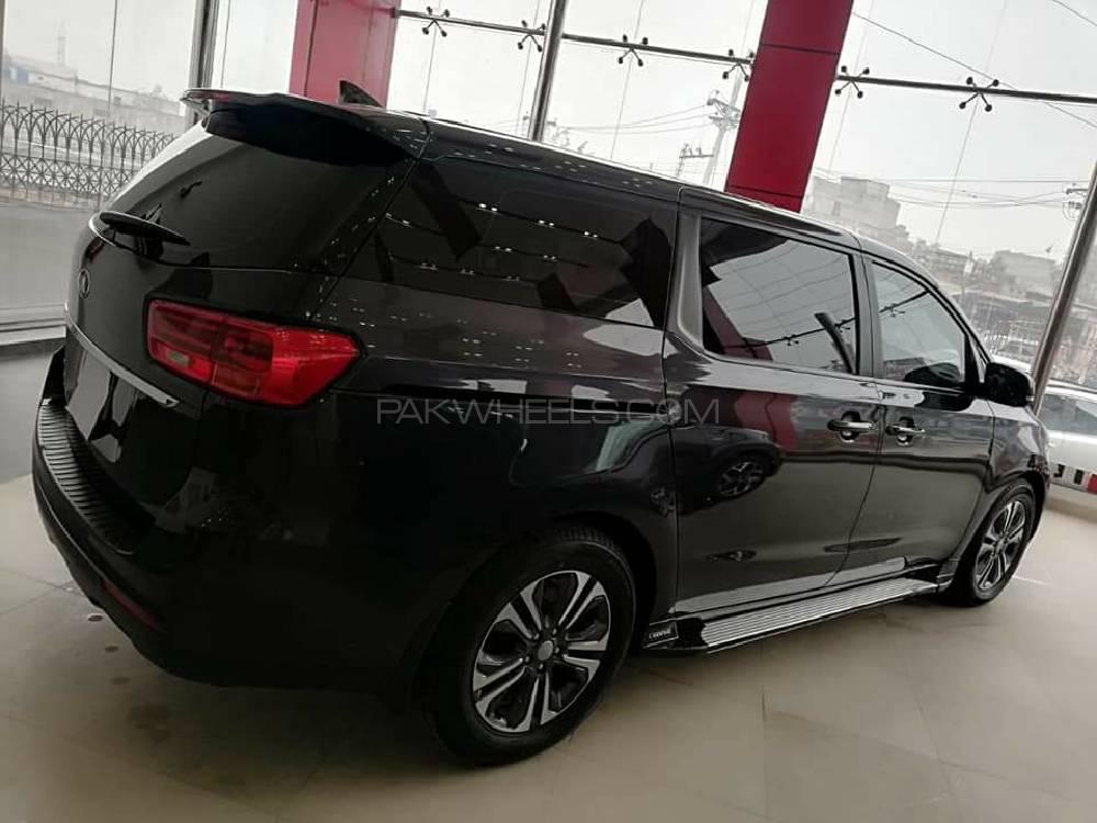 کِیا کارنیول 2019 for Sale in لاہور Image-1