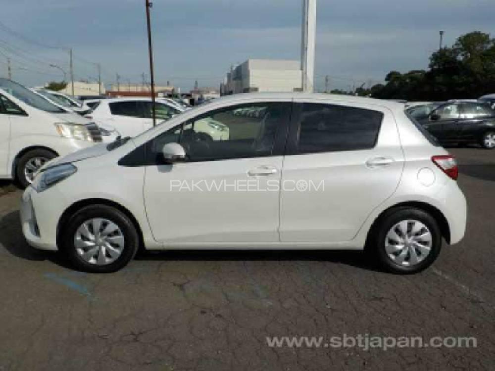 Toyota Vitz 2017 for Sale in Sargodha Toyota Vitz 2017 for Sale in Sargodha Image-2