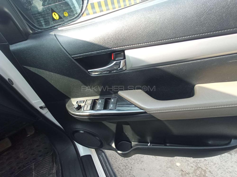 Toyota Hilux 2018 for Sale in Multan Toyota Hilux 2018 for Sale in Multan Image-5