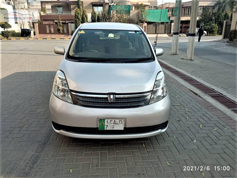 ٹویوٹا آئیسس 2007 for Sale in لاہور Image-1