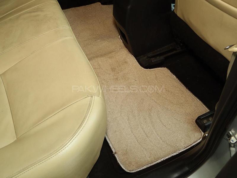 Toyota Land Cruiser J200 Marflex Floor Mats Premium Beige Toyota Land Cruiser J200 Marflex Floor Mats Premium Beige Image-2