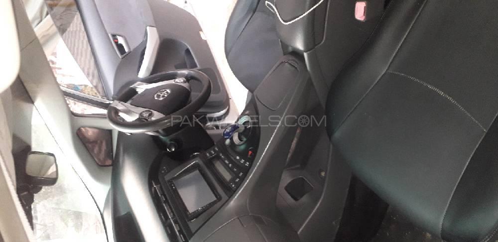 Toyota Prius 2010 for Sale in Peshawar Toyota Prius 2010 for Sale in Peshawar Image-3