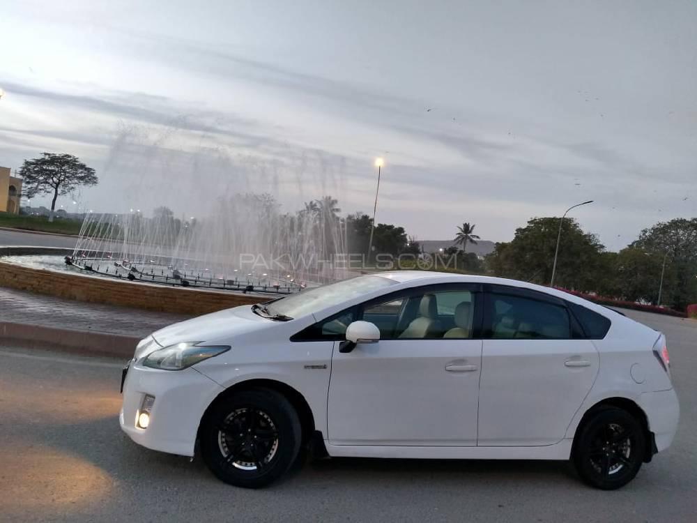 ٹویوٹا پریوس 2010 for Sale in کراچی ٹویوٹا پریوس 2010 for Sale in کراچی Image-11