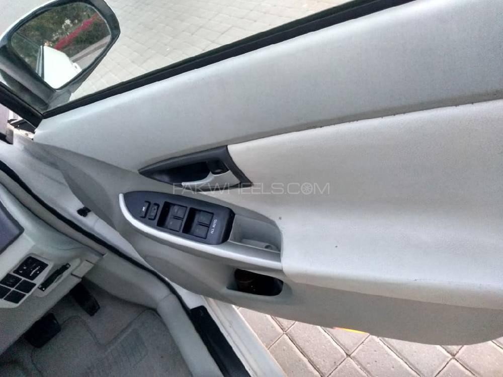 ٹویوٹا پریوس 2010 for Sale in کراچی ٹویوٹا پریوس 2010 for Sale in کراچی Image-17
