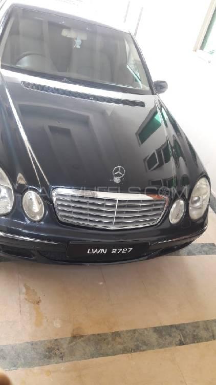 Mercedes Benz E Class 2004 for Sale in Islamabad Image-1