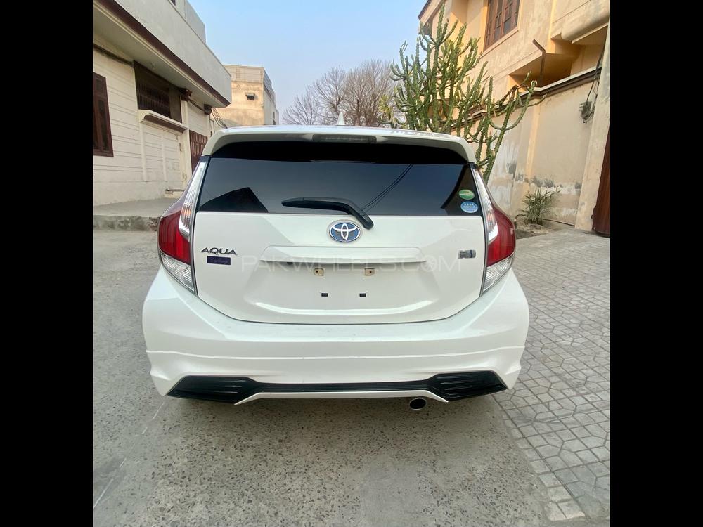 Toyota Aqua 2017 for Sale in Faisalabad Toyota Aqua 2017 for Sale in Faisalabad Image-4