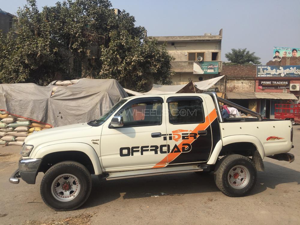 Toyota Hilux 2002 for Sale in Sialkot Toyota Hilux 2002 for Sale in Sialkot Image-7