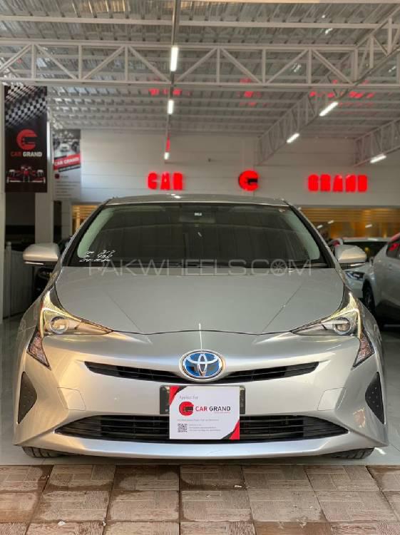 Toyota Prius 2017 for Sale in Peshawar Image-1