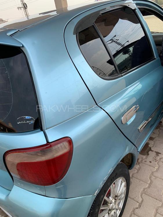 Toyota Vitz 2001 for Sale in Peshawar Image-1