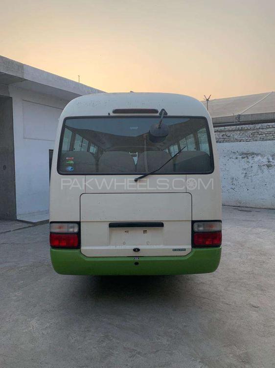 Toyota Coaster 2015 for Sale in Lahore Toyota Coaster 2015 for Sale in Lahore Image-9