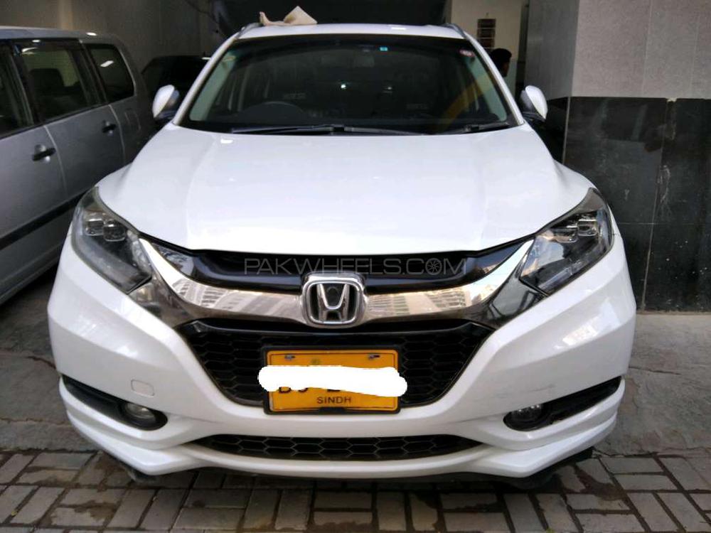 Honda Vezel 2015 for Sale in Karachi Image-1