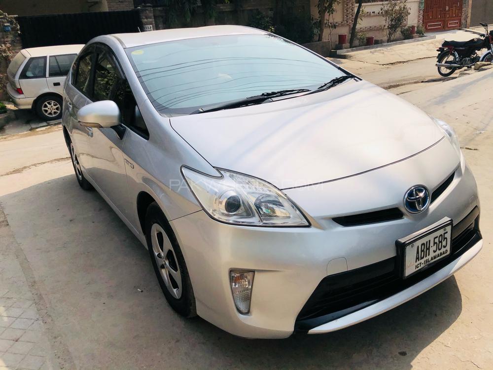 Toyota prius l